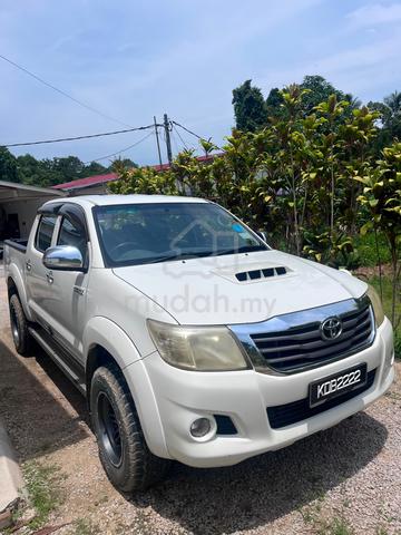2012 Toyota Hilux Double Cab 2.5 AT - 1