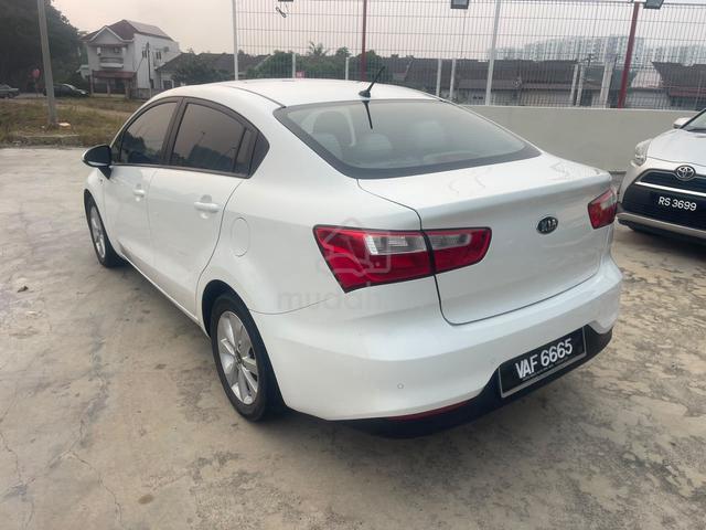 2017 Kia RIO 1.4 SEDAN (A) - 4