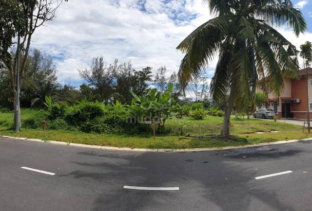 FREEHOLD Bungalow land lake view Bayu Lake Homes Staffield Mantin 2
