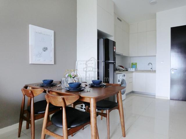 The M @ Medini Macrolink 1