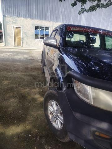 Toyota Hilux 3.0g Auto Double Cab Diesel (2011) - 1