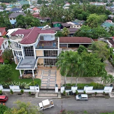 Luxurious bungalow / Likas / kota kinabalu 1