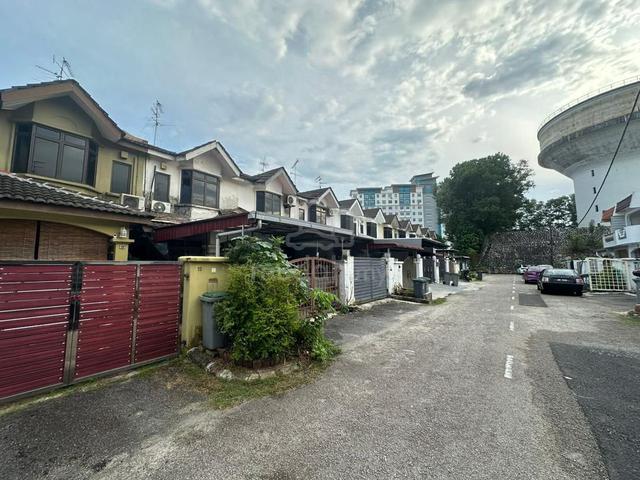 Tan Sri Yaacob Skudai Double Storey Medium Cost For Sale 2
