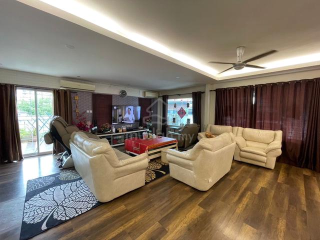 Riveria Samarahan RENOVATED 9.1 Pts Double Storey Corner 3