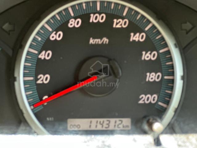 Toyota INNOVA 2.0 G ~LEATHER SEAT ~FREE 1 TIME SER - 4