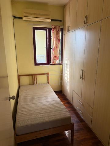 Small room 1