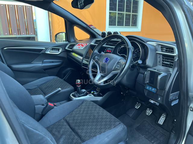 2015 Honda JAZZ 1.5 V (A) - 3