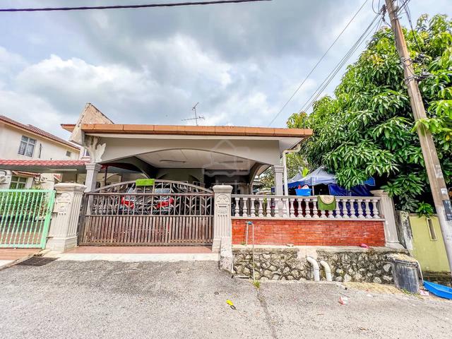 Double Storey Semi-D Taman Desa Ixora, Senawang 1