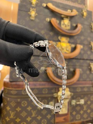 Carousel Image