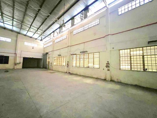1.5 Storey Semi D Factory @ Desa Cemerlang, Ulu Tiram 1
