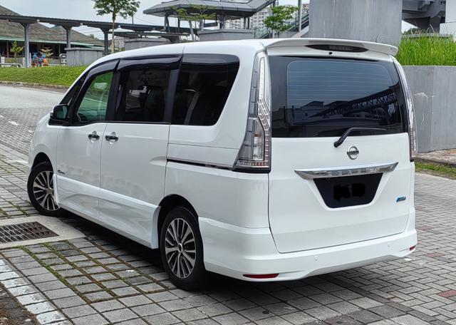 Nissan SERENA 2.0 S-HYBRID HIGHWAY STAR POWER DOOR - 4