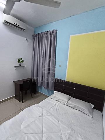 Female room for rent Suriamas Suite @ Larkin JB 1