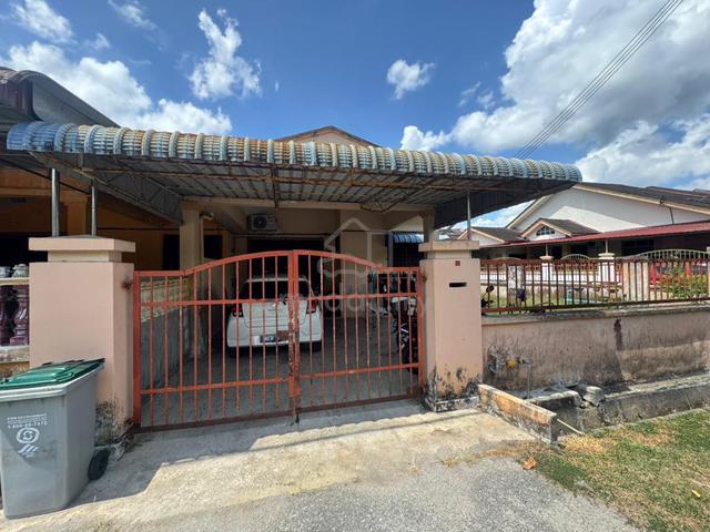 Corner Lot| Freehold| Taman Manis Parit Raja| 2,431 sqft| Non Bumi Lot 1