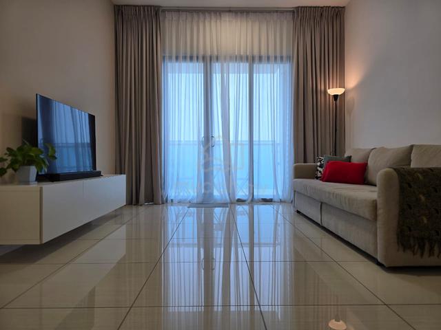 Queens Residences Q1 @ Queens Waterfront 1
