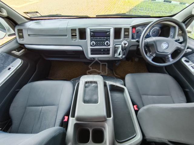 2016 Foton View 2.8 (M) Window Van 14 Seat Diesel - 4
