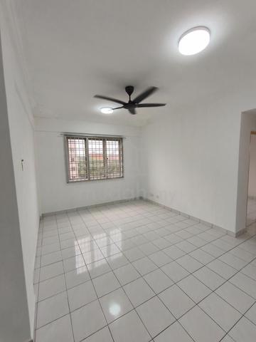 Persiaran Tanjung Apartment 1