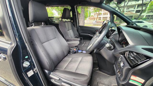 2017/2022 Toyota NOAH 2.0 (A) - 4