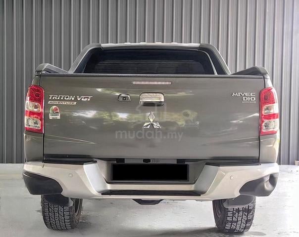 Mitsubishi TRITON 2.4 VGT ADVENTURE (A) HS 4X4 - 5