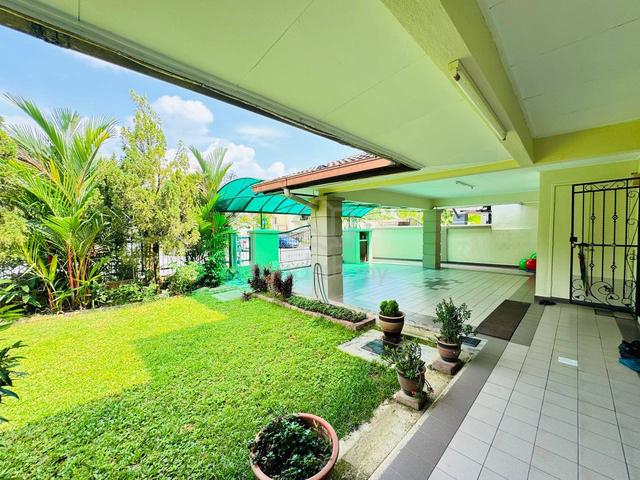 FACING OPEN Double storey semi d taman setia 2 balakong 1