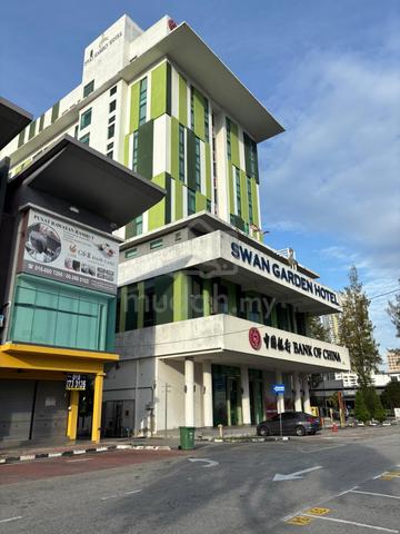 3 Storey Kota Laksamana Facing Main Road For Sale 1