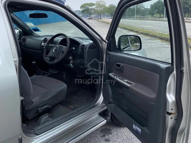 2013 Isuzu D-MAX 2.5 4X2 MY2013 (M) - 5