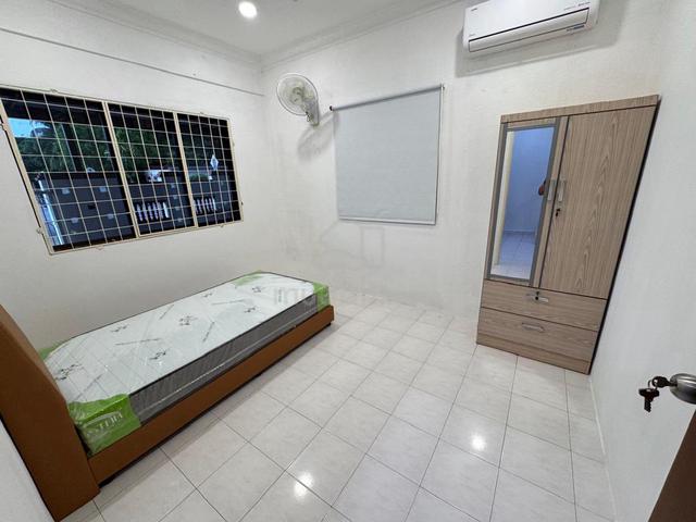 Newly renovated rooms for rent at Taman Impian 1