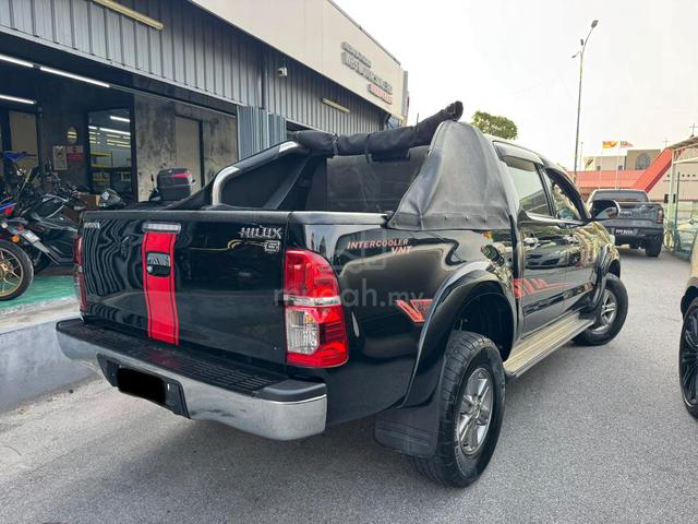 2015 Toyota HILUX 2.5 G VNT DOUBLE CAB Boleh Loan - 2