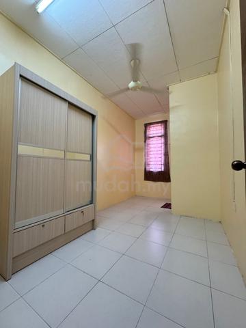 Full Loan Kelapa Sawit Kulai Taman Scientex 2.5 Storey House For Sale 5