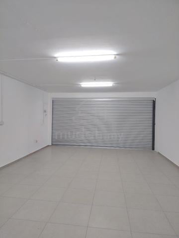 Ong Kim Wee Refurbished Ground Floor Shoplot For Rent 1