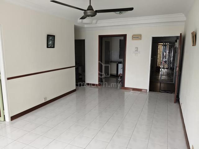 Kota Emas 1