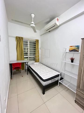 Male Unit Small Room Near MRT Kota Damansara 1