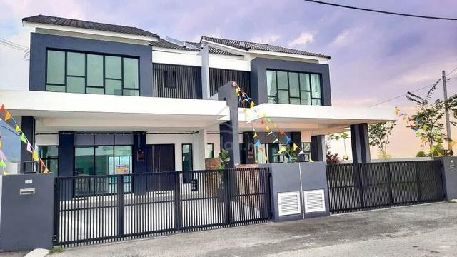 (New House) Mont Crest Waterfront Lahat 35x75 Semi-D 1
