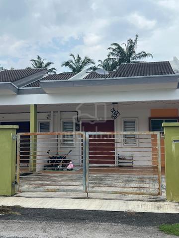 Rumah Teres Taman Sri Bahagia, Teluk Intan 1