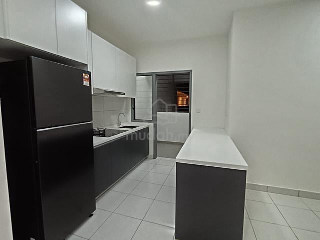 E Island Lake Haven 1