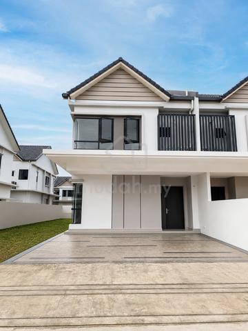 Sejati Lakeside 2 Cyberjaya Semi-D Non-Bumi Lot Partially Furnished 1