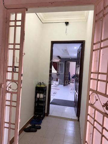 Persiaran Tanjung Apartment 1