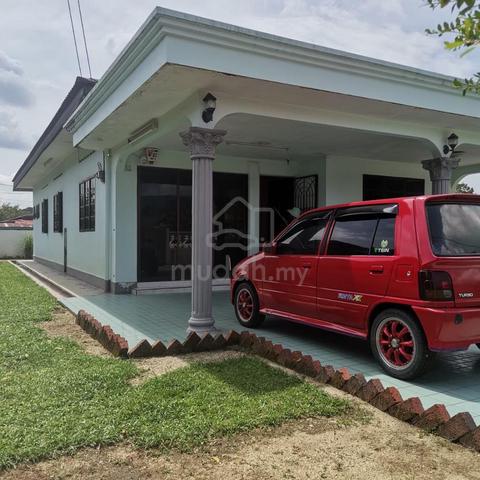 Spacious bungalow house 1