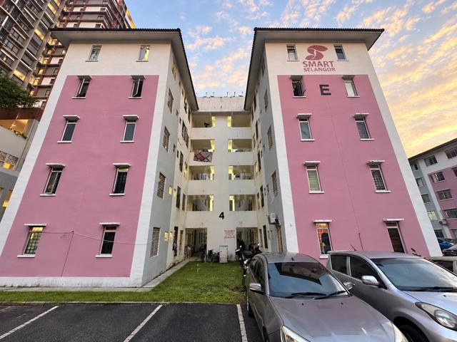 Megah Villa Apartments 1