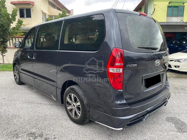 Hyundai GRAND STAREX EXECUTIVE 2.5L LEATHER SEAT - 4