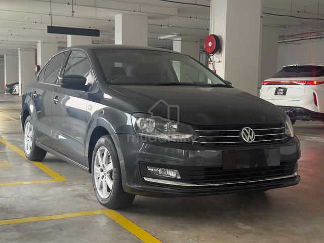 Volkswagen VENTO 1.6 COMFORTLINE (A) LOW- MIL - 1