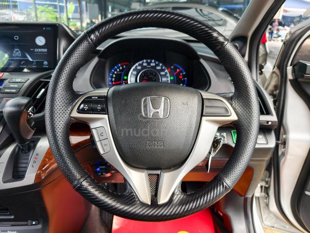 Honda ODYSSEY 2.4 ABSOLUTE RB3 PwBOOT 360CAM WRNTY - 5
