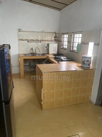 【 table top, airconds, heater 】2 Storey, Jalan Anggerik, Bukit Sentosa 1