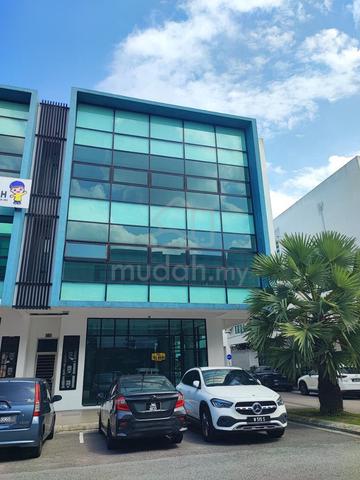 Bandar Dato Onn 3 storey Big size Endlot for rent 1