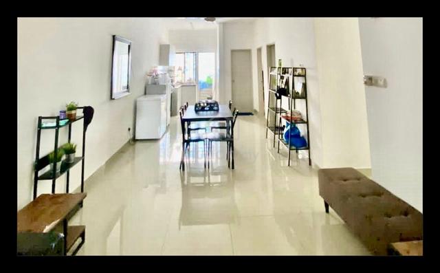 BOOKING 1K🔥 24x76 TINGKAT 1 Villa Kesuma Townhouse Semenyih 1
