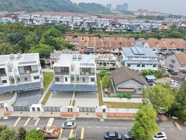 8-10Car Park NEW Completed 3sty Semi-D Taman Ikhlas,Bandar Sungai Long 1