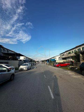 Nilai 7 1.5 Storey Terrace Factory 30X100 sqft For Rent 1