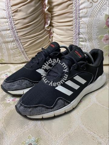 kasut running adidas