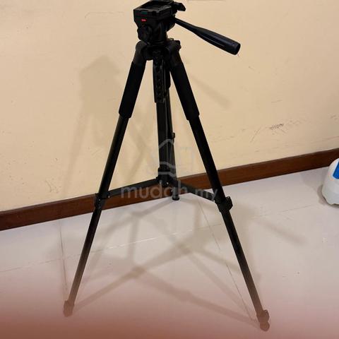 Tripod / Tripod for photo camera and apparatus - photo 2 of 2