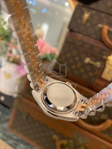Carousel Image