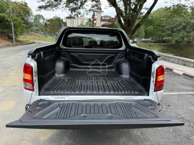 2016 Mitsubishi TRITON 2.4 VGT ONE OWNER like NEW! - 5